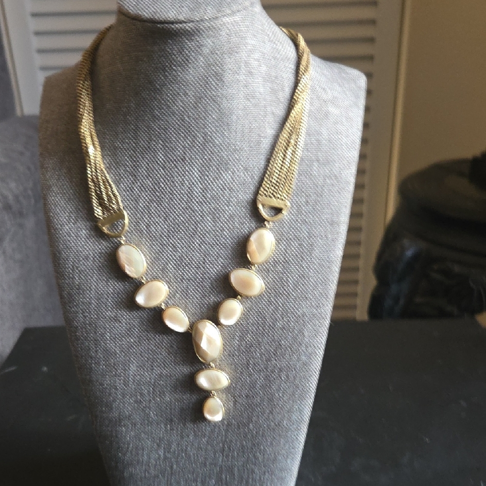 Elllen Tracy  Necklace